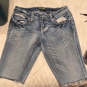 jorts with jewels on the back, good condition they just don’t fit anymore